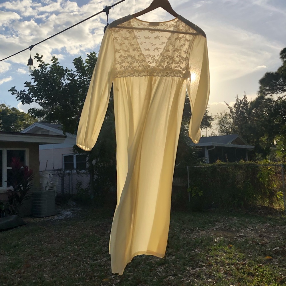 Vintage Diane Von Furstenberg Dressing Gown Robe Lingerie